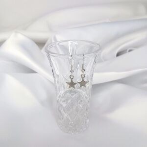 Silver Star Earrings.